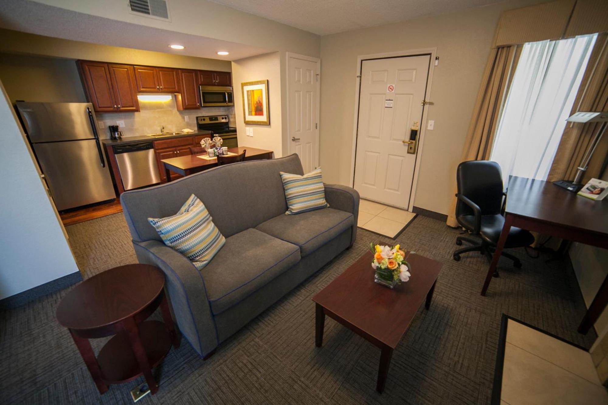 New Haven Village Suites Экстерьер фото