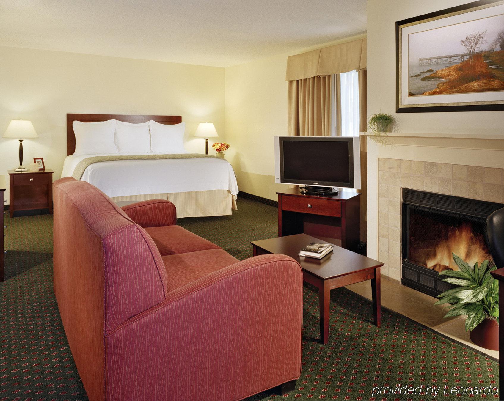 New Haven Village Suites Экстерьер фото