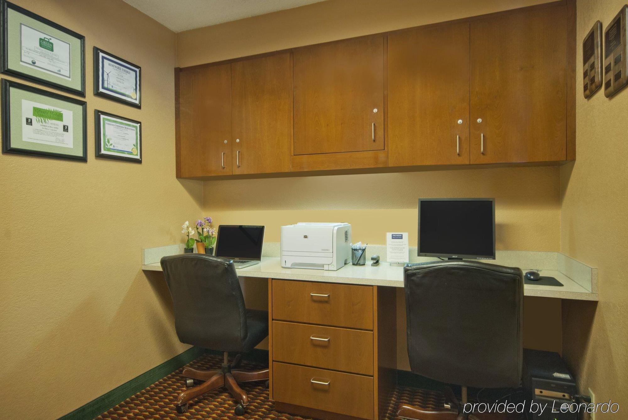 New Haven Village Suites Экстерьер фото