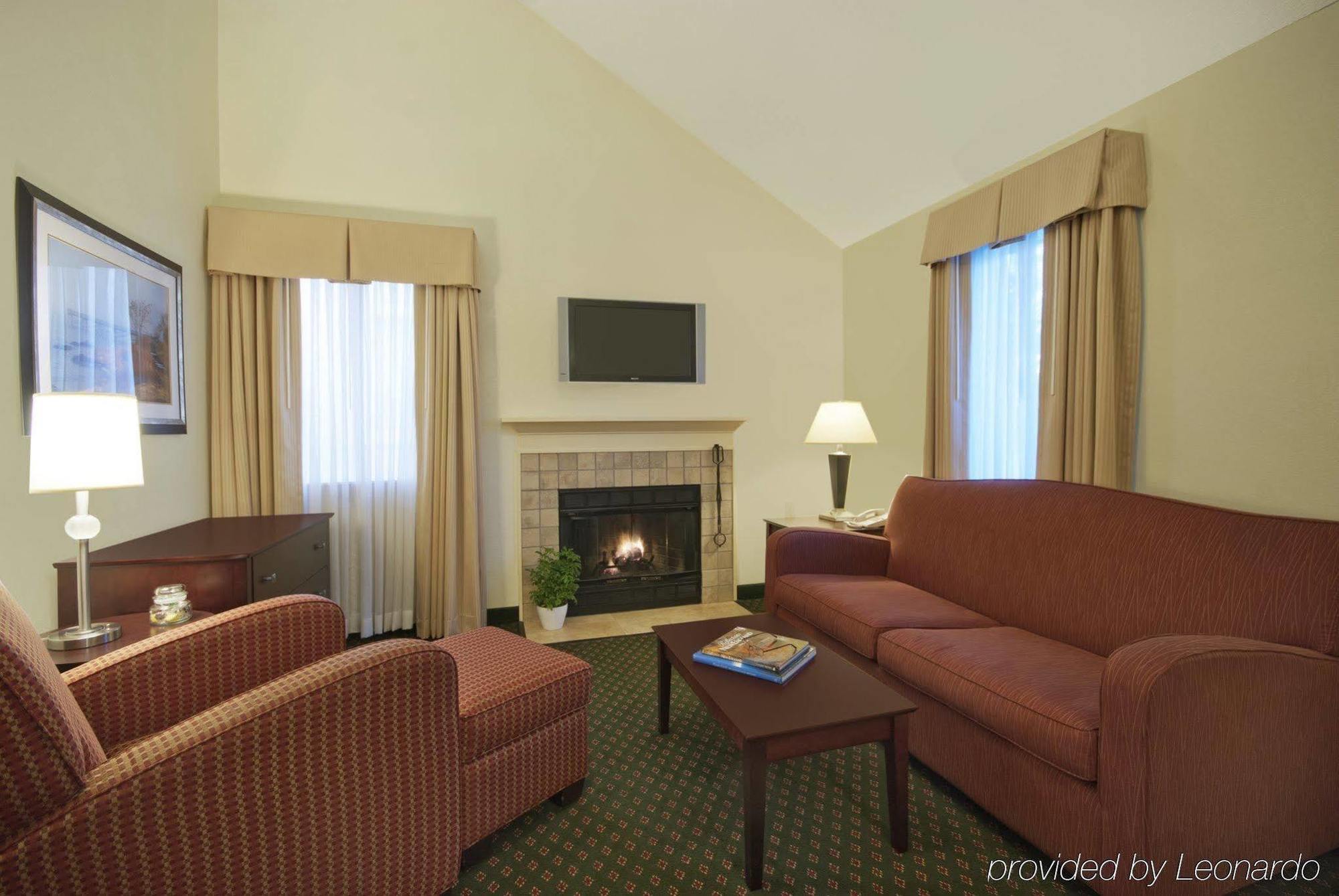 New Haven Village Suites Номер фото