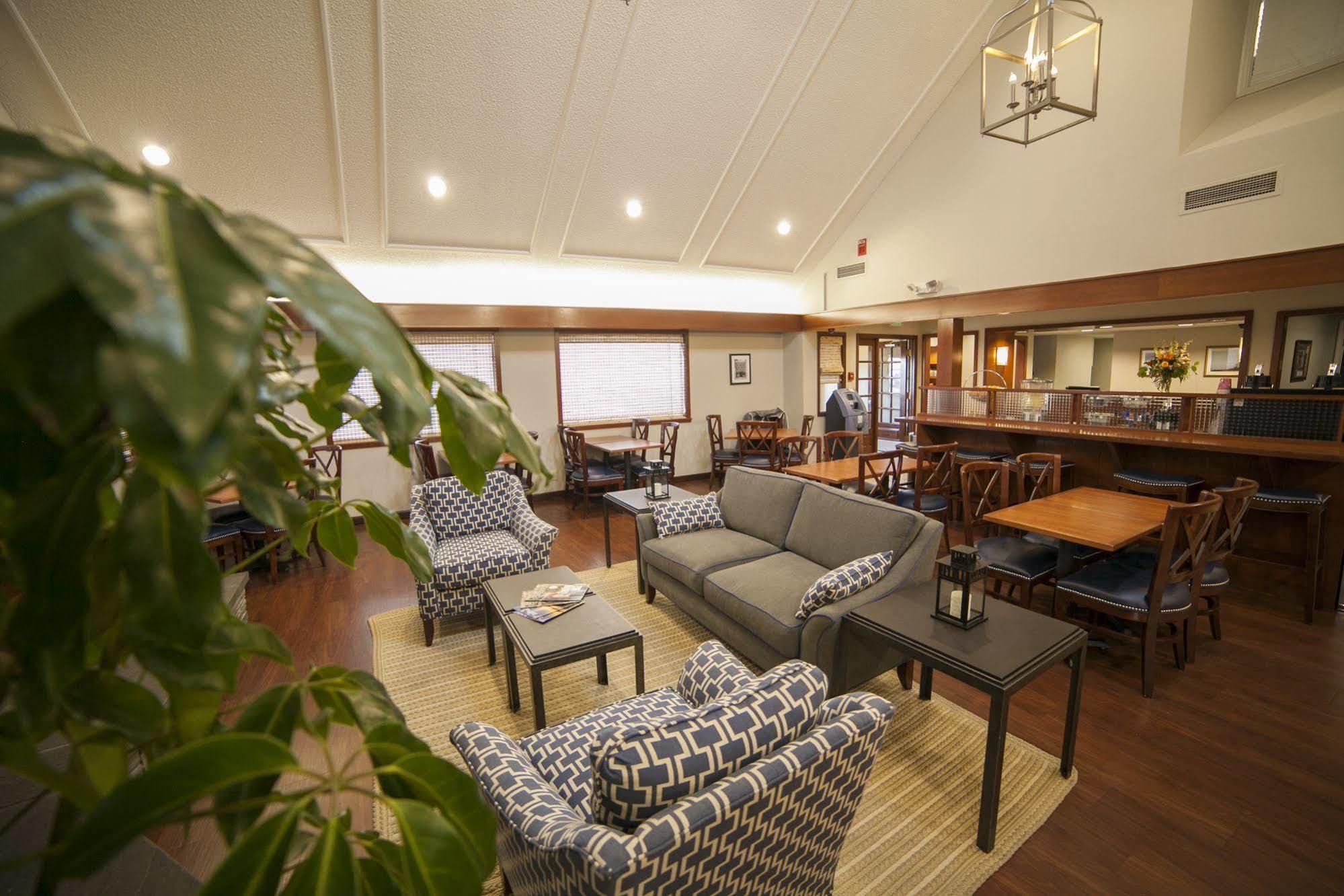 New Haven Village Suites Экстерьер фото