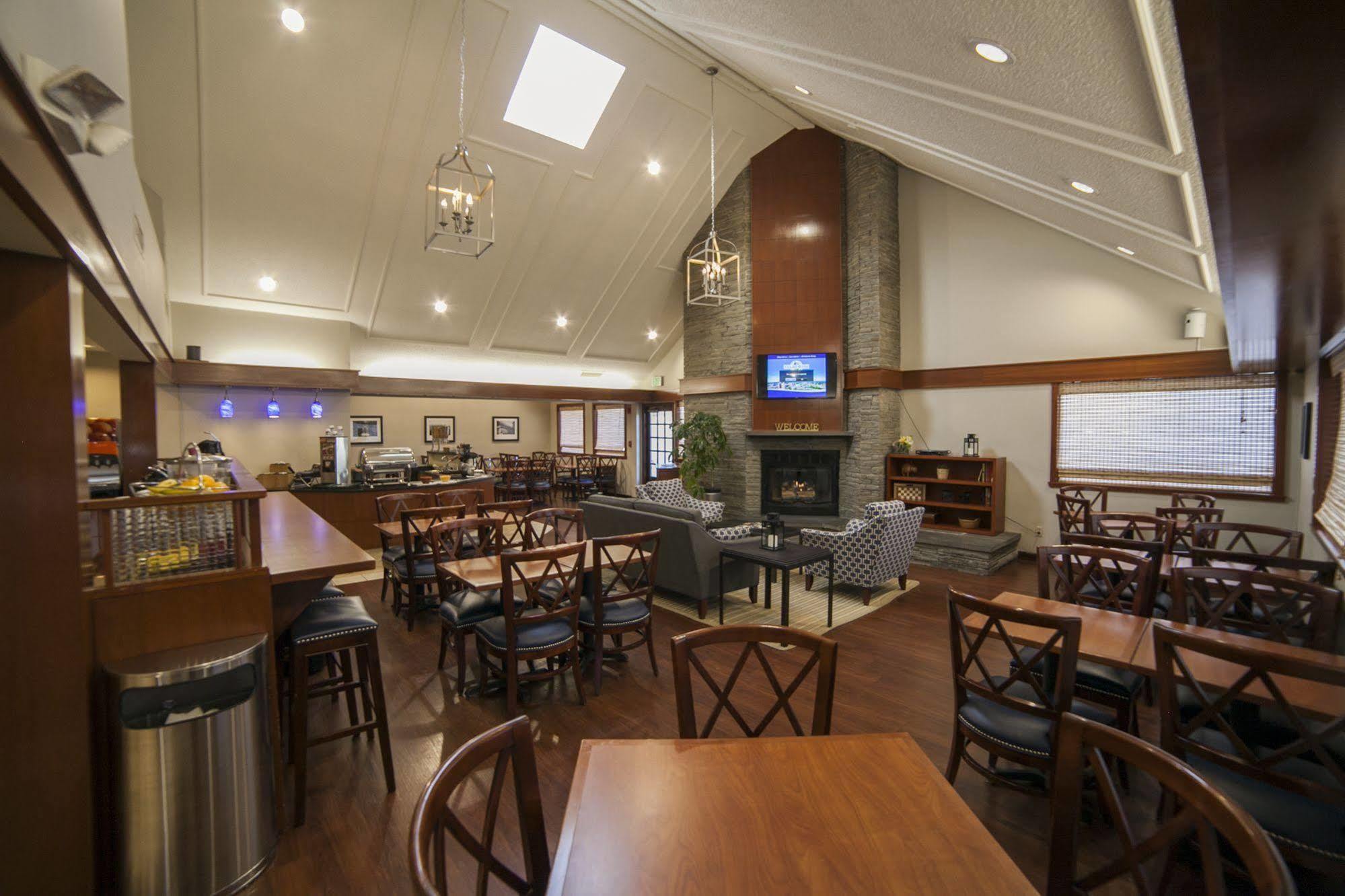 New Haven Village Suites Экстерьер фото