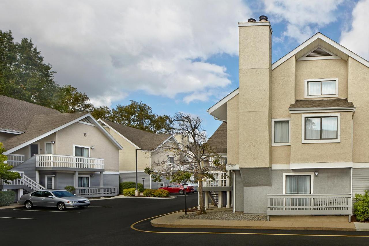 New Haven Village Suites Экстерьер фото